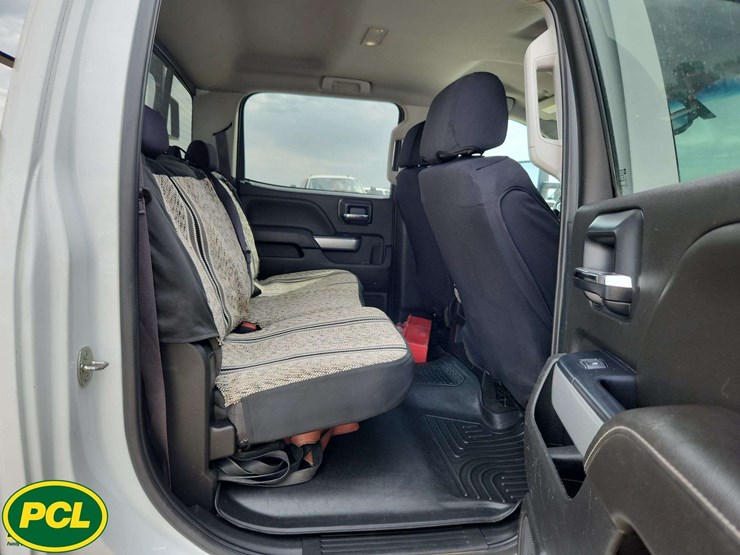 2017-chevrolet-silverado-2500hd-image-17
