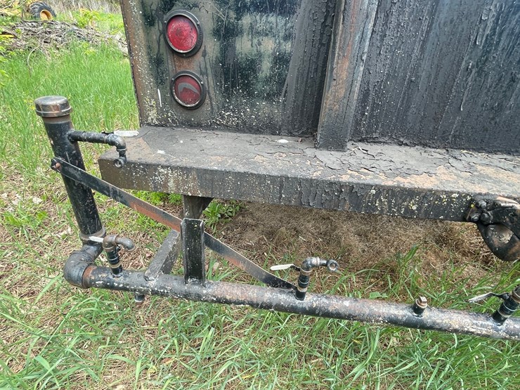 #2881-•-1990-international-sealcoating-truck-(has-wi-title)-(or)-image-23