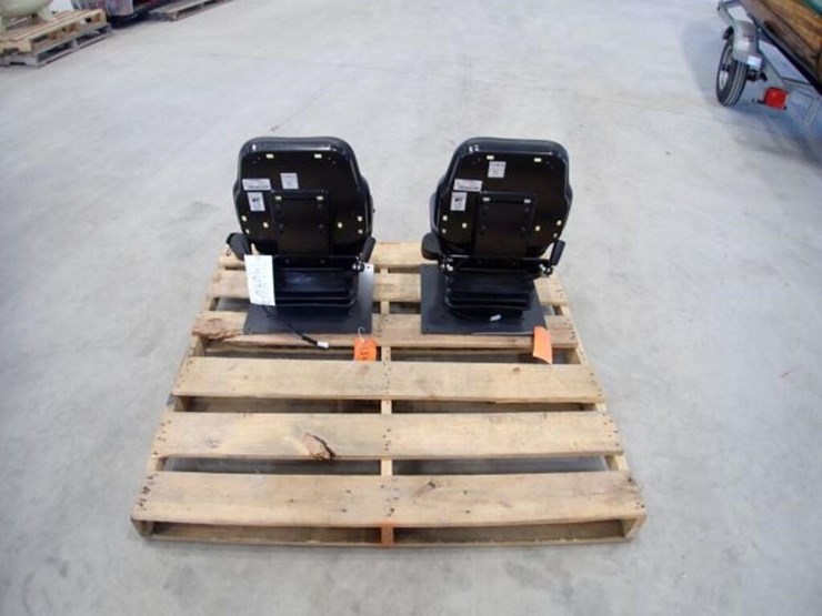 qty-of-(2)-cobo-tractor-seats-image-4