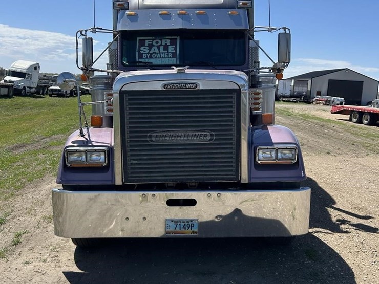 2000-freightliner-fld120-image-2