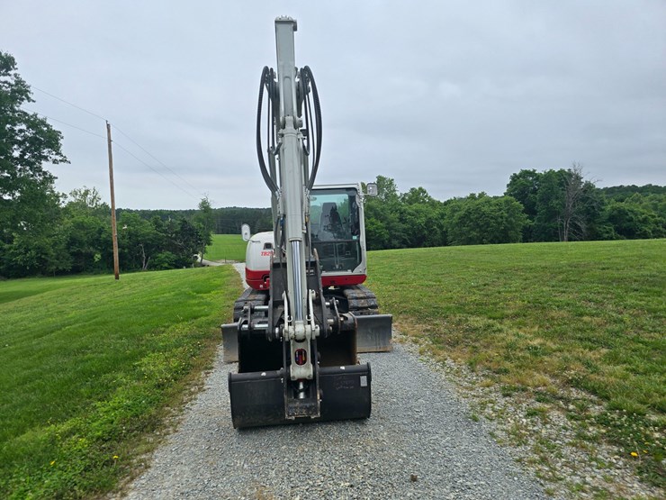 2024-takeuchi-tb290-image-36