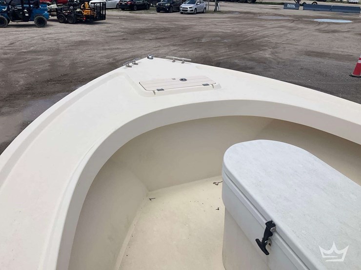 2013-parker-2501-center-console-28ft-boat-with-2000-float-on-30ft-t/a-boat-trailer-image-16