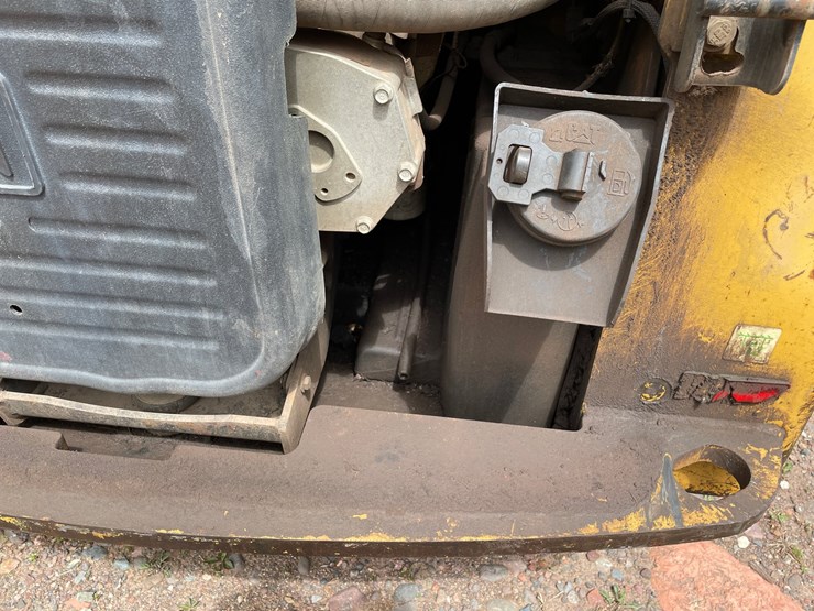 2006-caterpillar-272c-image-37