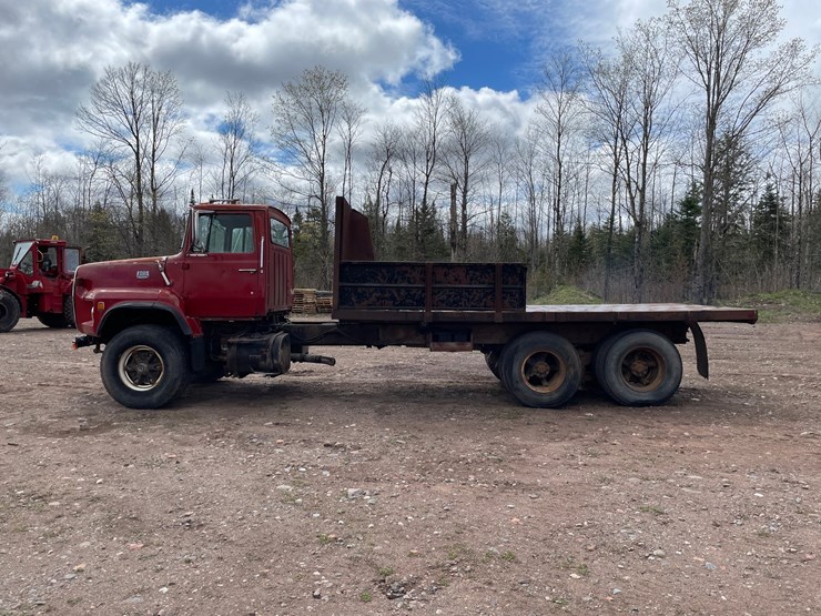 1980-ford-9000-image-2