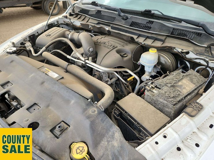2015-dodge-1500-image-11