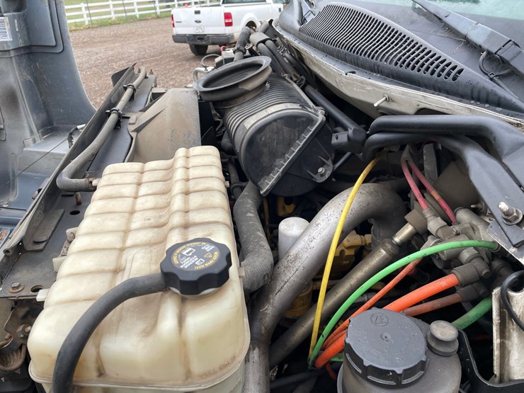 #1302-•-2003-chevrolet-c7500-boom-truck-**non-runner**(has-mn-title)-image-10
