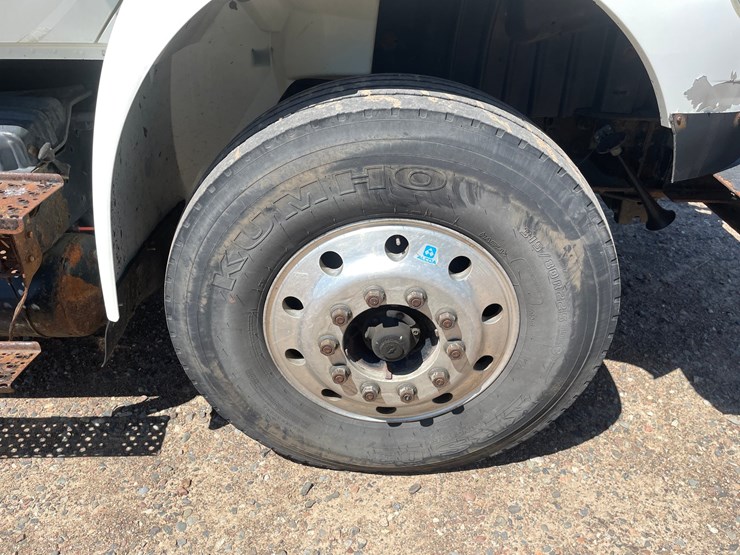 2013-international-durastar-4400-image-17