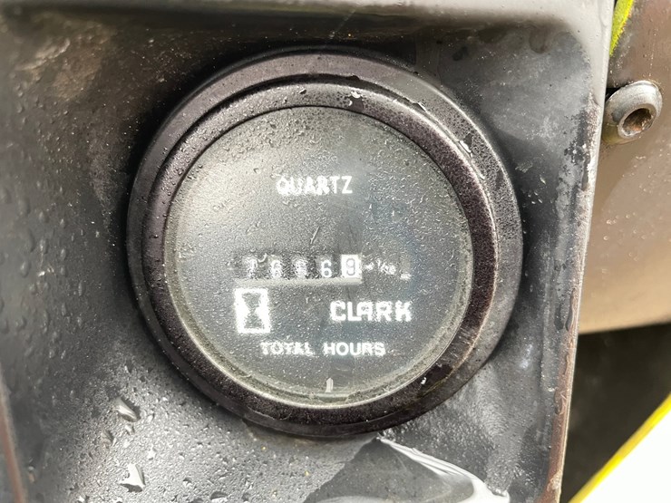 #1000-•-clark-glx30-forklift-image-16