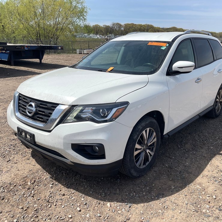 2017 NISSAN PATHFINDER