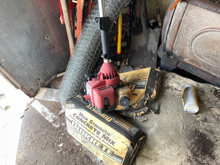 #2835-•-yard-tools-(or)-image-9