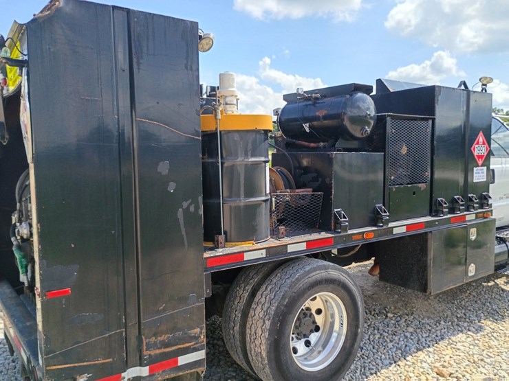 2005-ford-f750-image-83