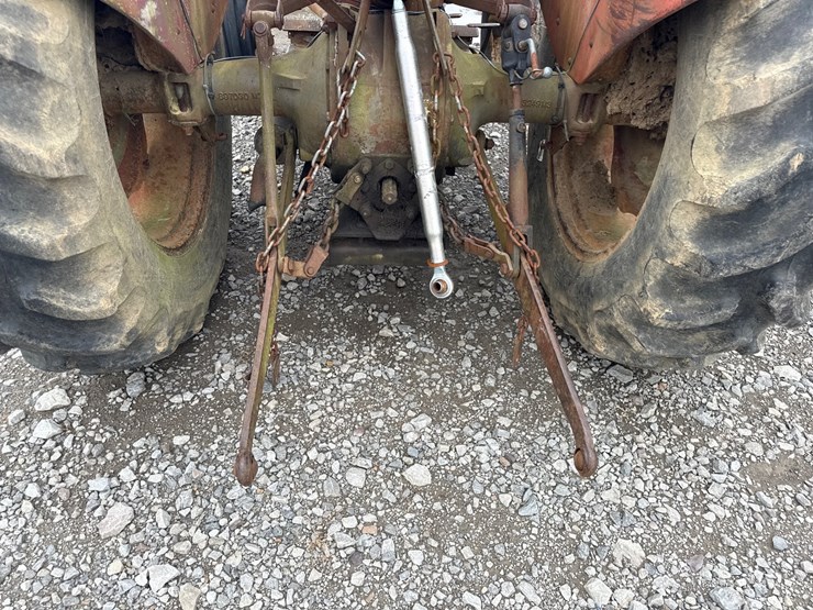 massey-ferguson-135-image-5