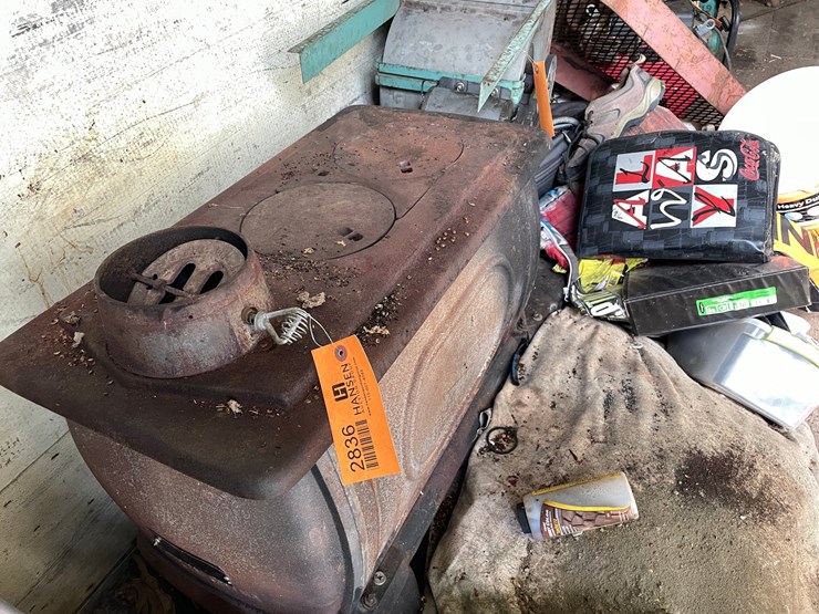 #2836-•-vogelzang-wood-stove-(or)-image-3