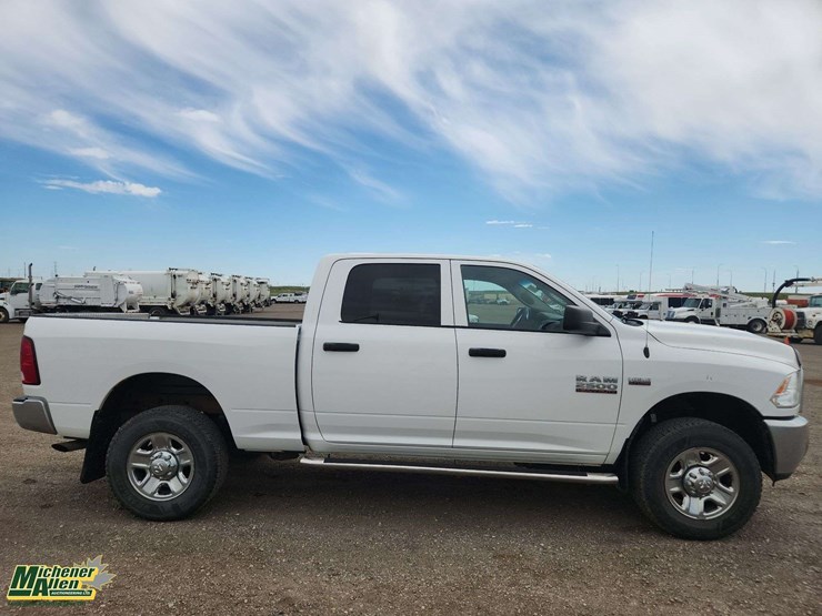 2017-dodge-2500-image-7