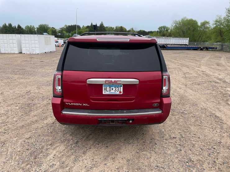 2015-gmc-yukon-denali-image-4