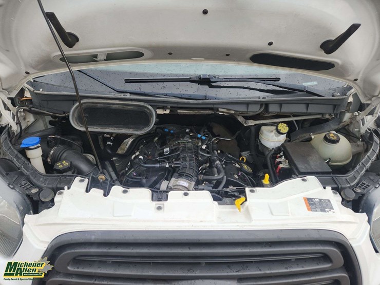 2016-ford-transit-image-30