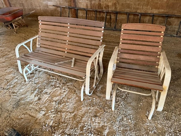 outdoor-gliding-chair-&-bench-image-1