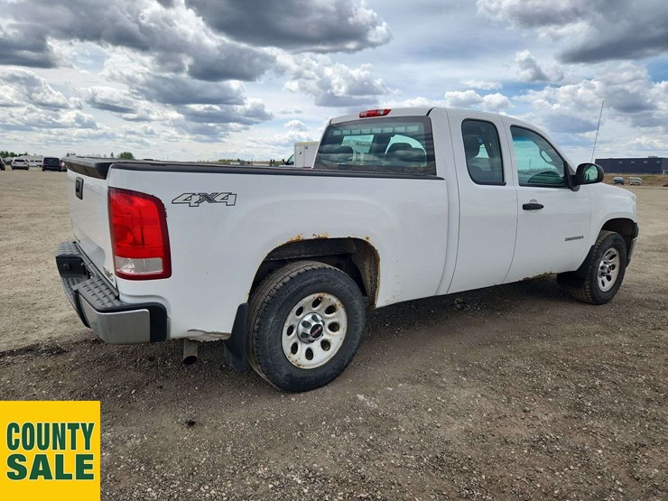 2013-gmc-sierra-1500-image-4