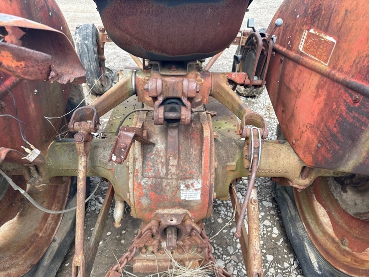 massey-ferguson-135-image-7
