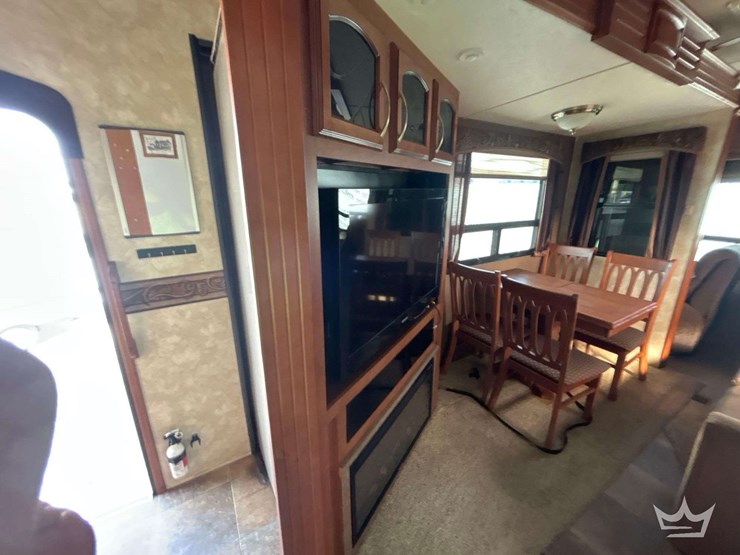 2013-forest-rive-brookstone-310ls-5th-wheel-t/a-travel-trailer-image-14