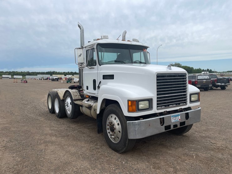 1999-mack-ch600-image-7