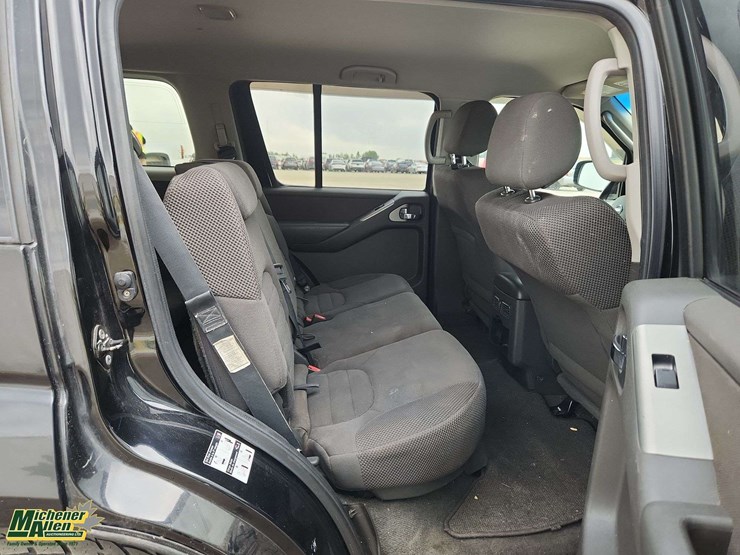 2008-nissan-pathfinder-image-18