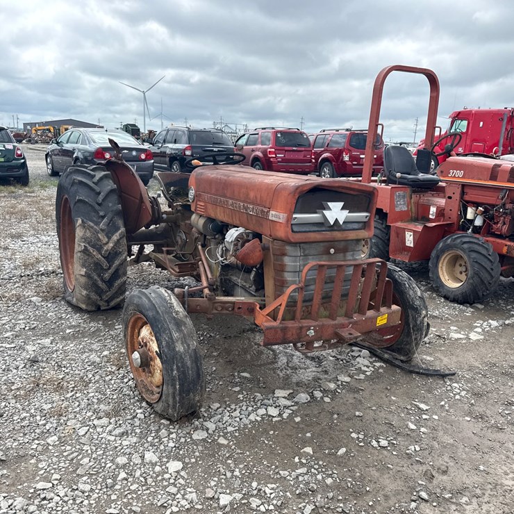 MASSEY-FERGUSON 135