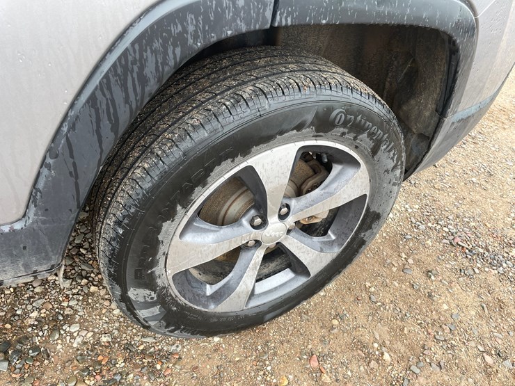 2019-jeep-cherokee-limited-image-10
