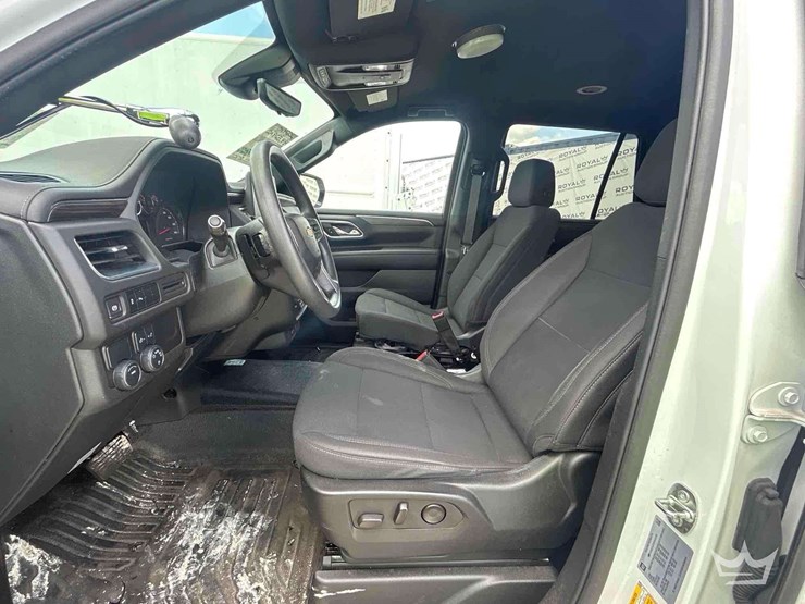 2024-chevrolet-tahoe-image-12