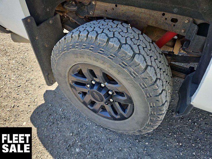 2019-chevrolet-silverado-3500hd-image-11