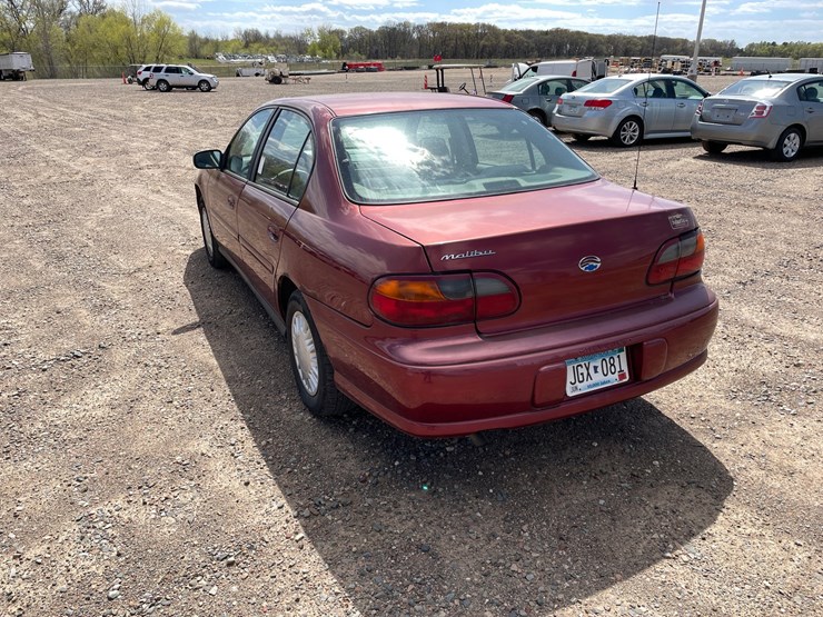 #1402-•-2003-chevrolet-malibu-(has-mn-title)-image-3