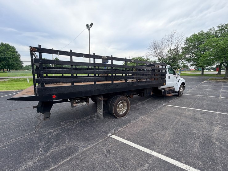 2004-ford-f650-image-12