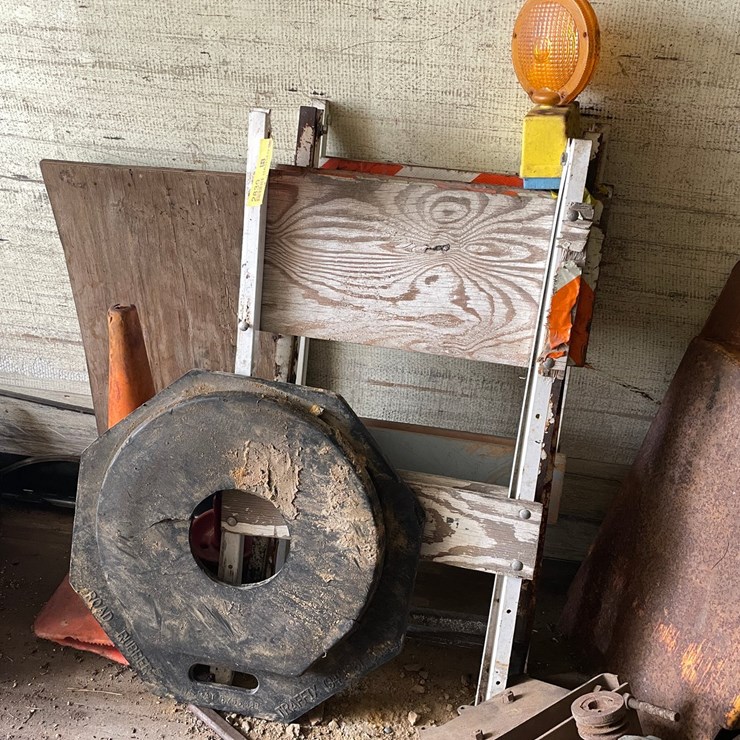 #2839 • (3) Barricade Stands (OR)