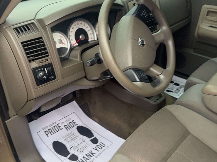 2005-dodge-dakota-slt-image-11