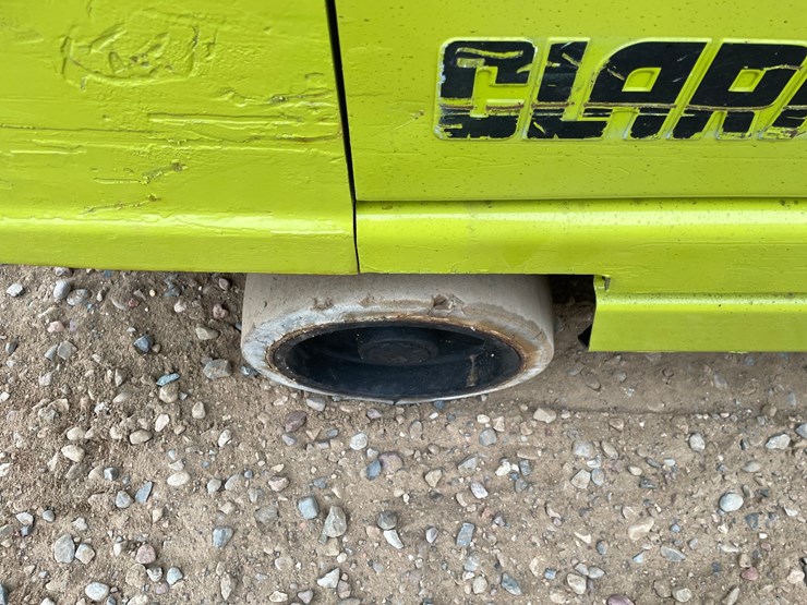 #1000-•-clark-glx30-forklift-image-14