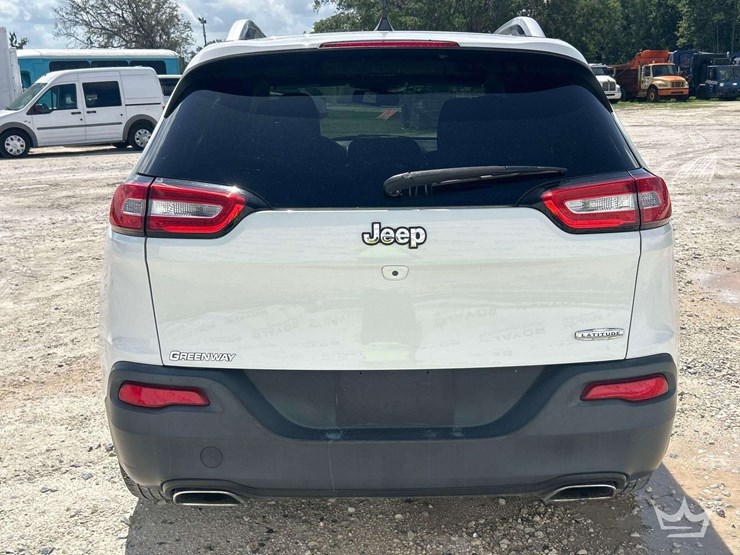 2016-jeep-cherokee-image-26