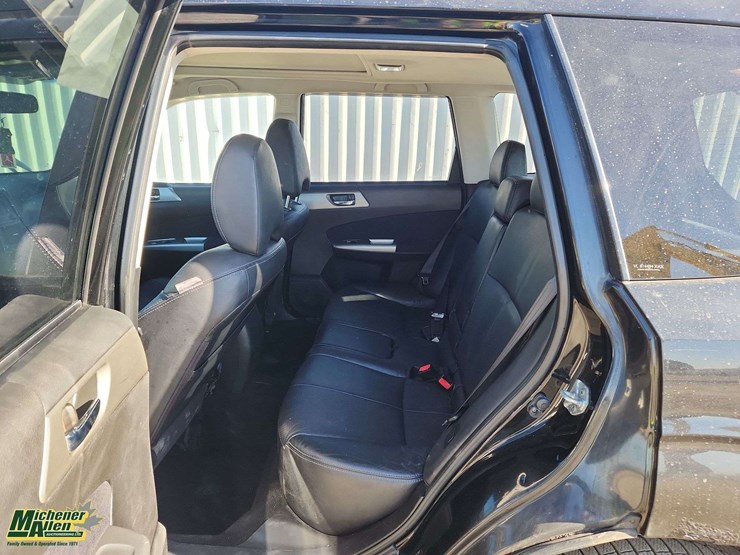 2010-subaru-forester-image-15