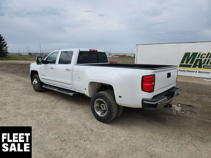 2018-chevrolet-silverado-3500hd-image-3