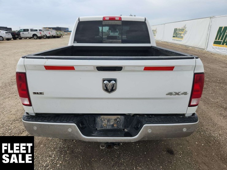 2020-ram-1500-classic-image-7