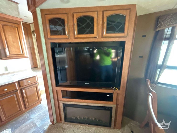 2013-forest-rive-brookstone-310ls-5th-wheel-t/a-travel-trailer-image-16