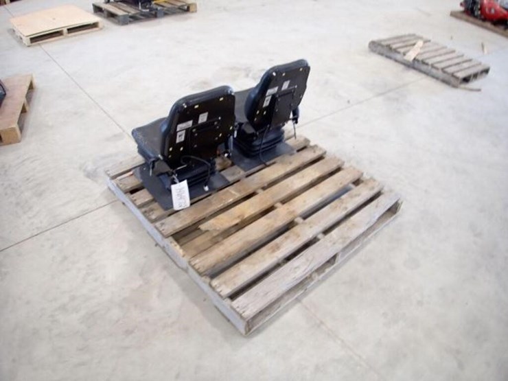 qty-of-(2)-cobo-tractor-seats-image-5
