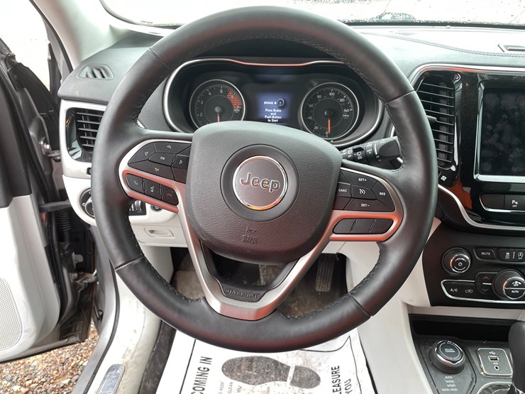 2019-jeep-cherokee-limited-image-25