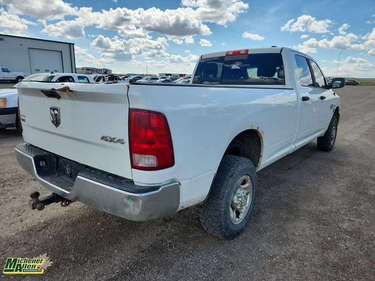 2012-dodge-2500-image-4