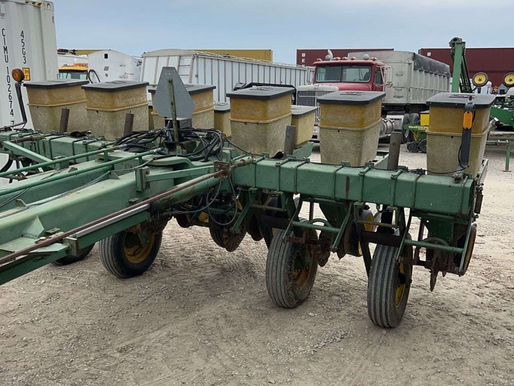 john-deere-7000-image-5