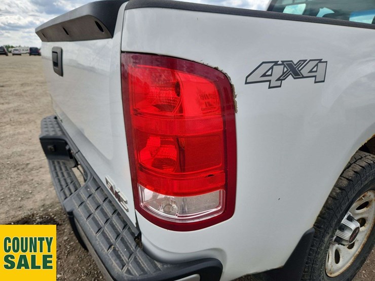 2013-gmc-sierra-1500-image-35