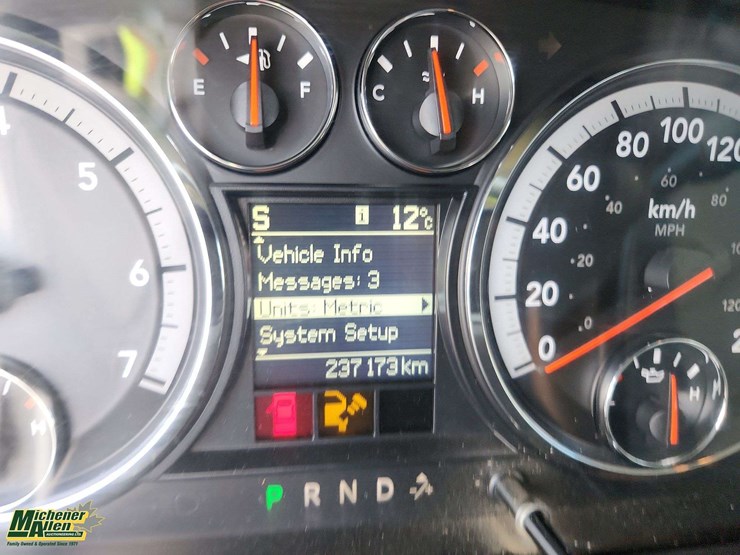 2012-dodge-2500-image-23