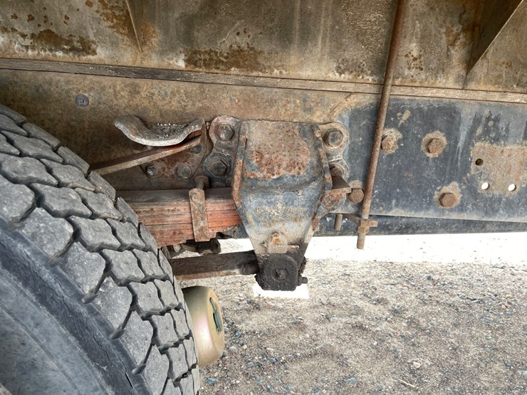 1994-ford-l9000-image-39