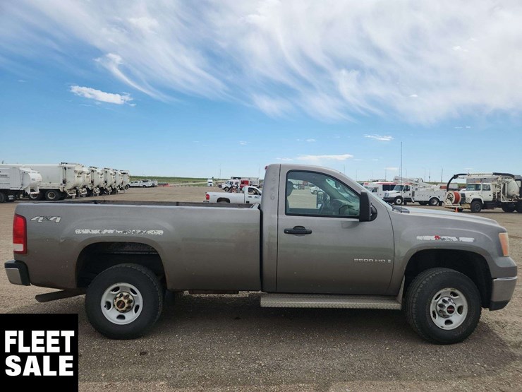 2009-gmc-sierra-2500hd-image-8