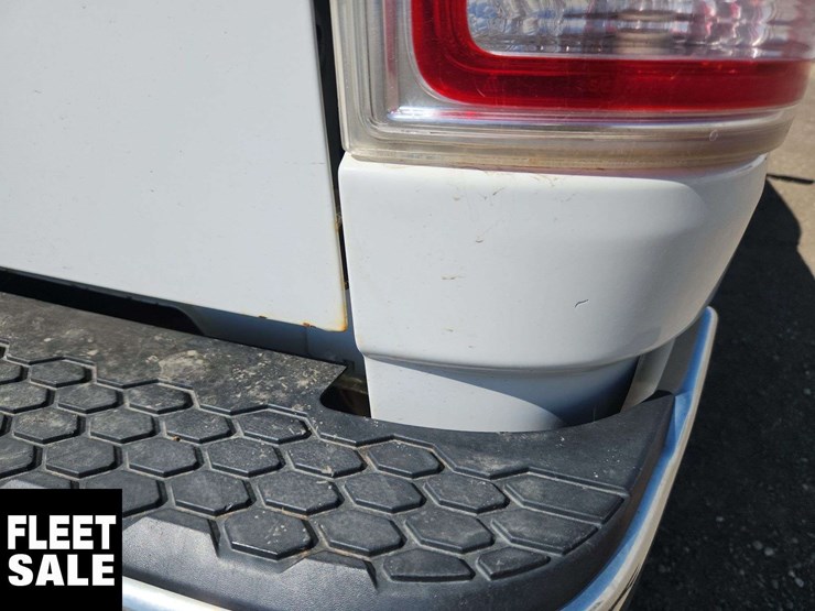 2014-dodge-2500-image-39