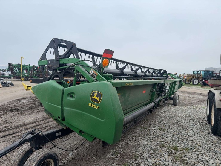 john-deere-635f-image-2